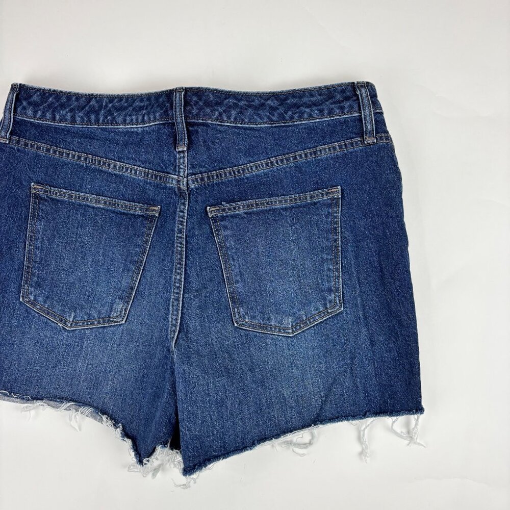 Universal Thread Vintage Midi Shorts Womens Size 12/31R Blue Denim Mid-Rise Dist - Picture 11 of 11
